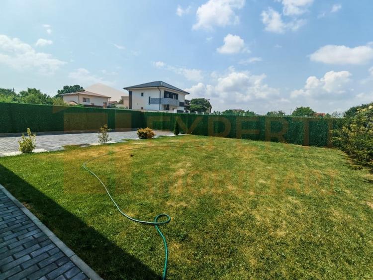 Casă individuală cu 4 camere cu Canalizare în Cumpăna