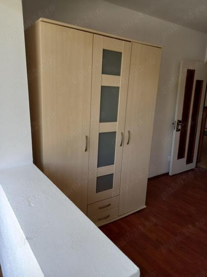Apartament cu 4 camere decomandat în Govândari