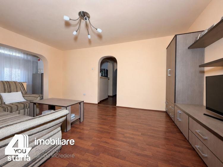 Apartament cu 4 camere semidecomandat în Alfa