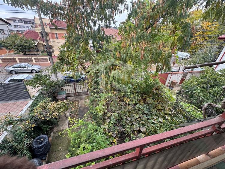 Casă individuală cu 6 camere cu Canalizare în Bucureștii Noi