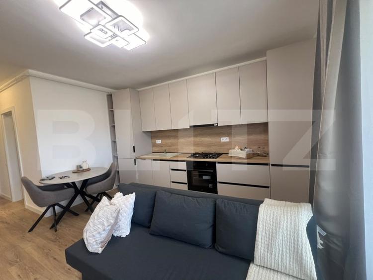 Apartament cu 2 camere semidecomandat, mobilat în Florești