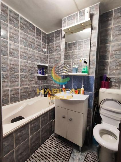 Apartament 4 Camere  Strada Uioara,  Sector 4 - 15