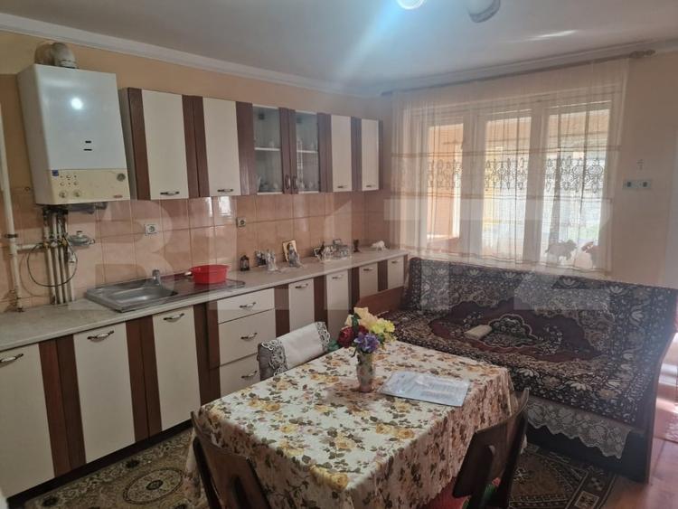 Casă individuală cu 3 camere cu Canalizare în Iclod