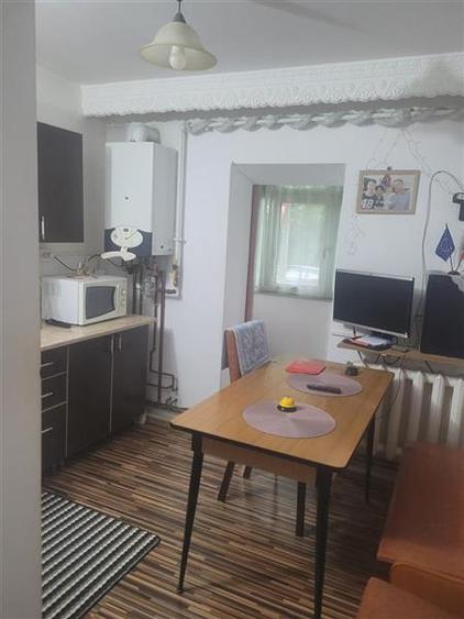 Apartament cu 2 camere decomandat în 9 Mai