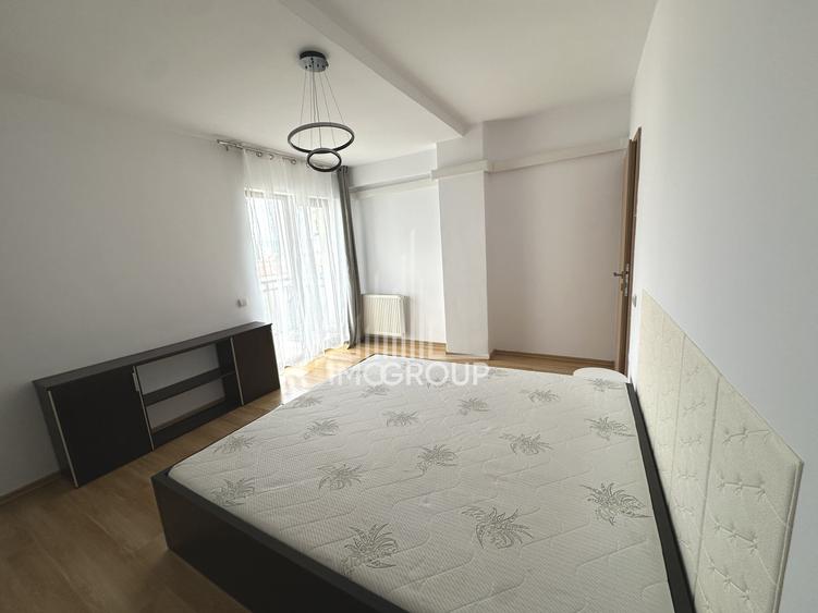 Apartament cu 3 camere semidecomandat, mobilat în Semicentral