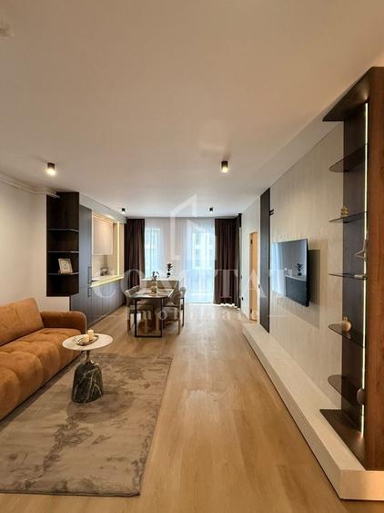 Apartament cu 2 camere semidecomandat, mobilat în Florești