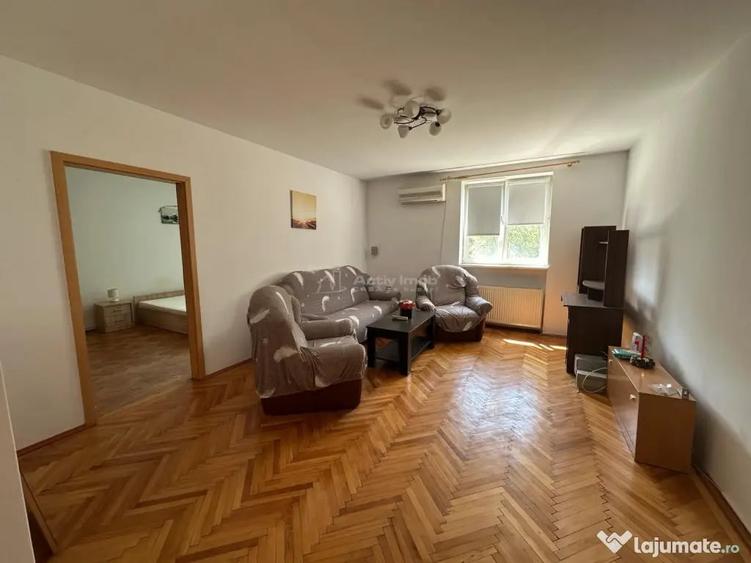 Apartament cu 3 camere semidecomandat în Luncă