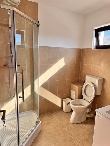 Apartament cu 3 camere decomandat în Zamora