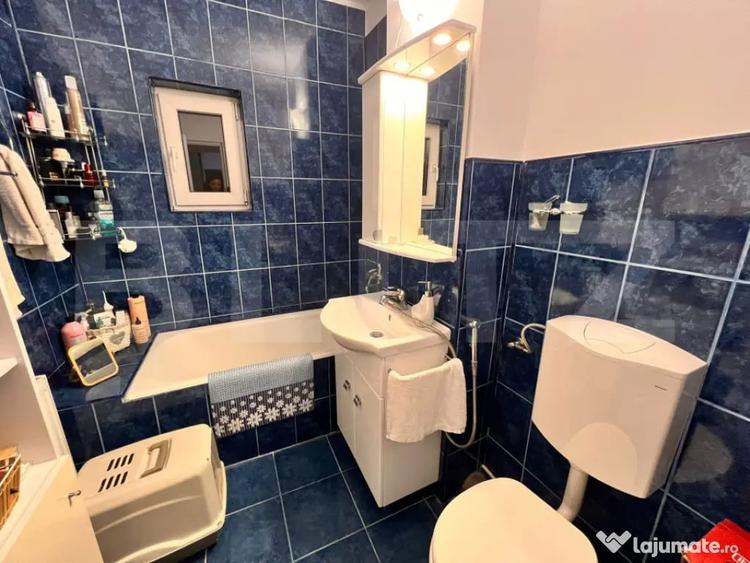 Apartament cu 4 camere decomandat în Central
