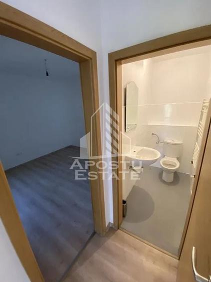 Apartament cu 3 camere decomandat în Giroc