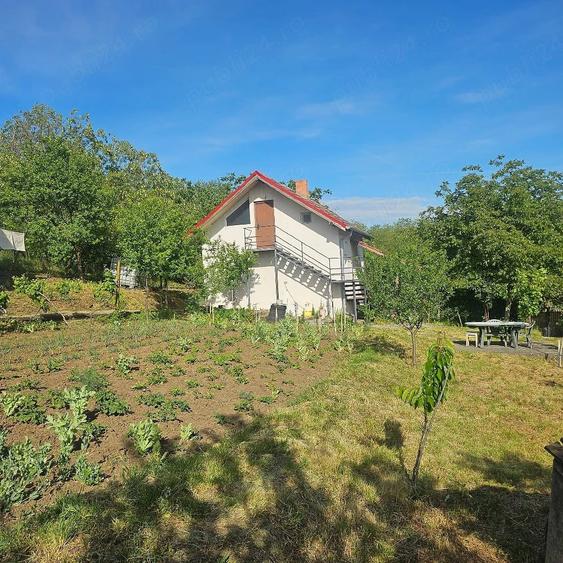 Casă cu 2 camere cu Teren 2283 Mp în Silagiu