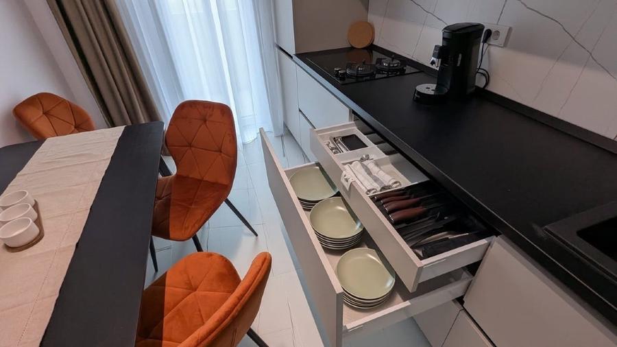 Apartament cu 2 camere decomandat, mobilat în Metalurgiei