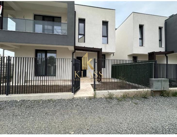 Casă individuală cu 4 camere cu Canalizare în Otopeni