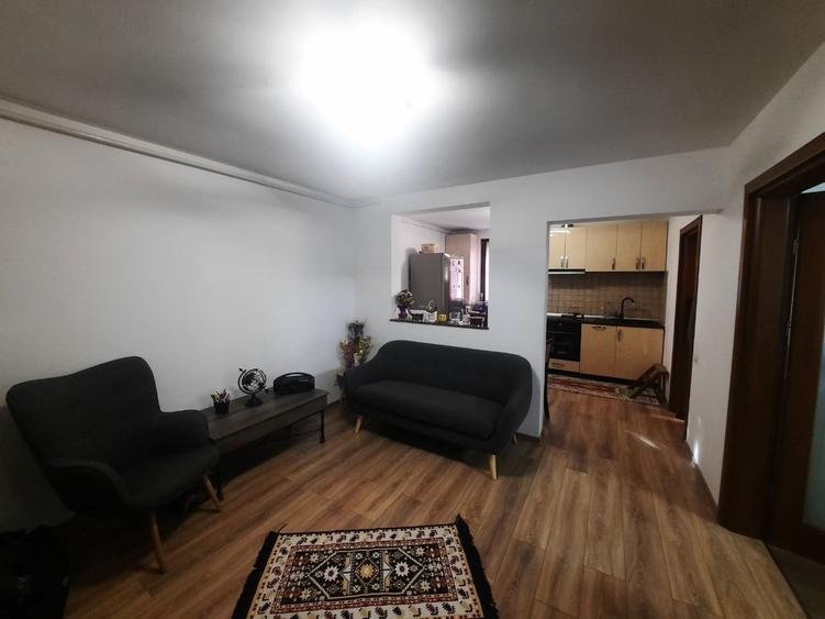 Apartament cu 3 camere în Mărăței