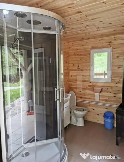 Casă cu 7 camere cu Teren 3300 Mp în Central
