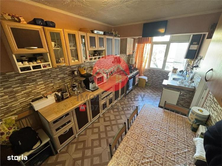 Apartament cu 4 camere decomandat în Vest