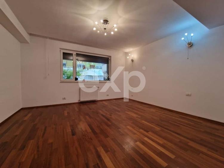 Apartament cu 3 camere decomandat în Șoseaua Nordului