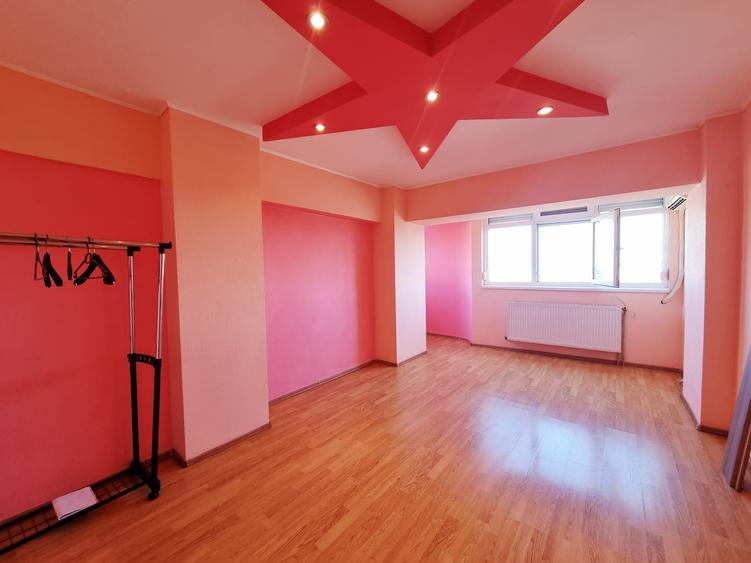 Apartament cu 2 camere decomandat în Ultimul leu