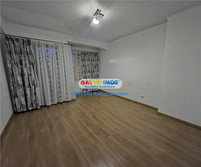 Apartament cu 4 camere decomandat în Ultracentral
