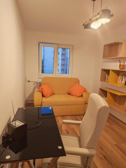 Apartament cu 3 camere semidecomandat în Drumul Taberei