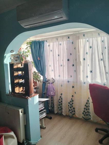 Apartament cu 3 camere decomandat în Feldioara