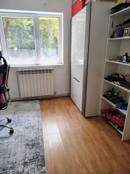 Apartament cu 3 camere decomandat în Dosu Bricii