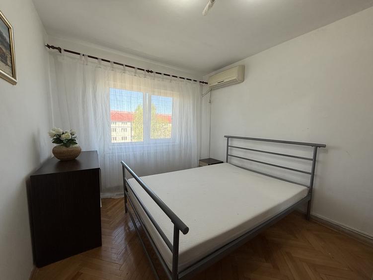 Apartament cu 3 camere decomandat, mobilat în Lipovei