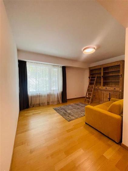 Apartament cu 3 camere semidecomandat, mobilat în Kiseleff