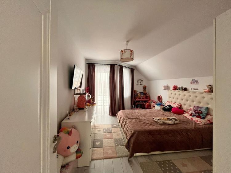Casă individuală cu 3 camere cu Canalizare în Șcheia