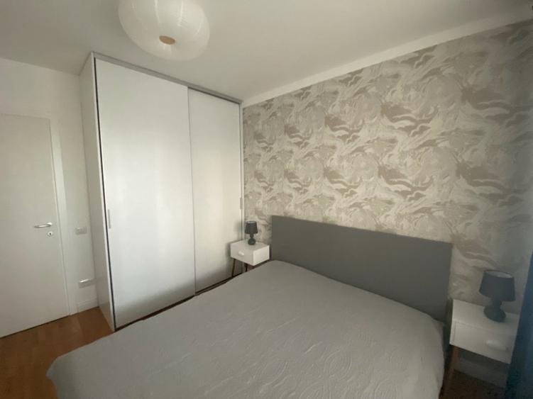 Apartament cu 2 camere decomandat, mobilat în 1 Mai