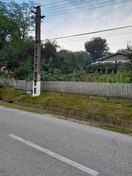Casă cu Teren 2000 Mp în Ariceștii Zeletin