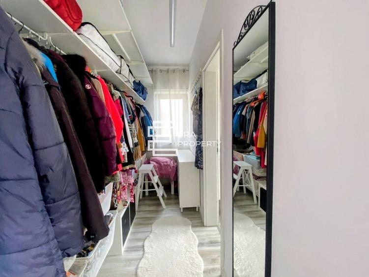 Casă individuală cu 5 camere cu Canalizare în Sud