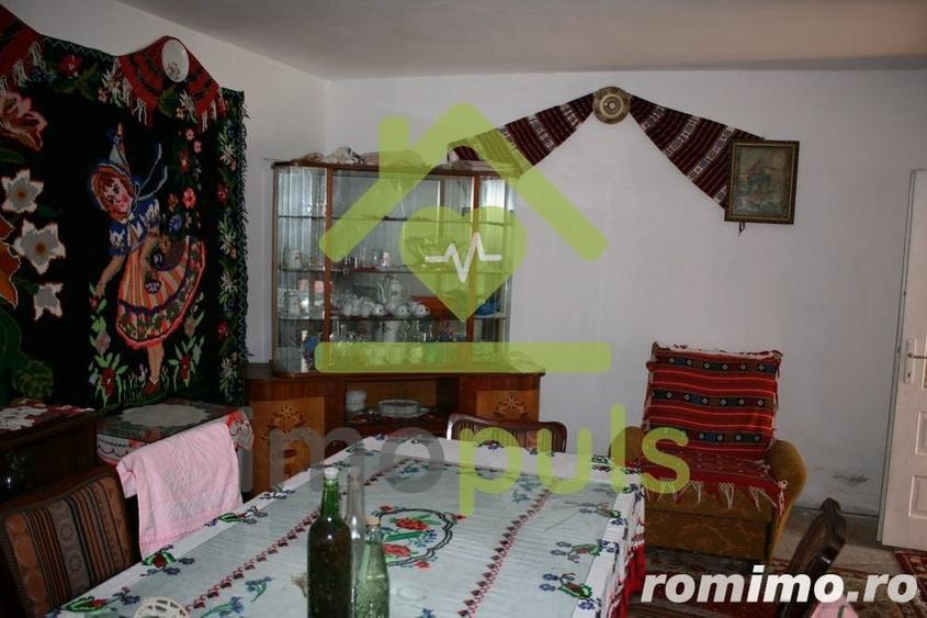 Casă cu 4 camere cu Teren 1100 Mp în Godeanu