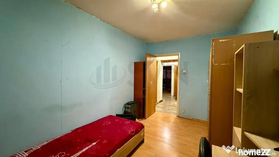 Apartament cu 4 camere decomandat în Colentina