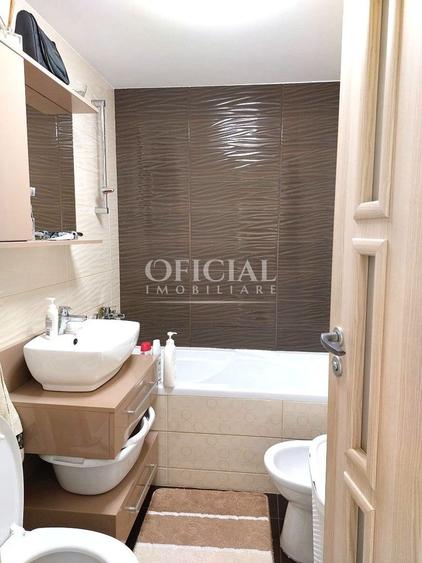 Apartament cu 4 camere decomandat, mobilat în Plopilor