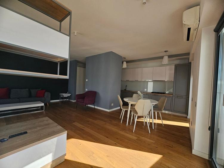 Apartament cu 2 camere decomandat în Băneasa