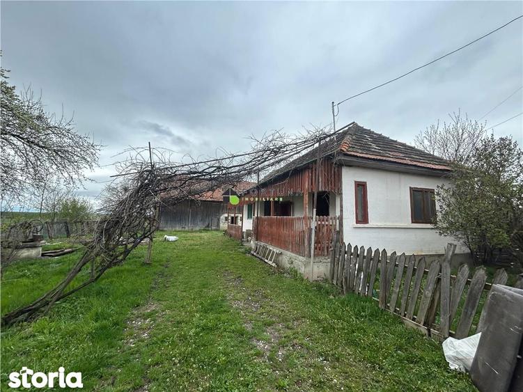 Casă cu 2 camere cu Teren 1850 Mp în Dobârlău
