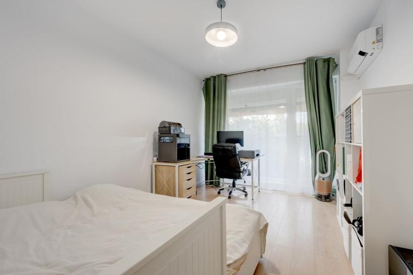 Apartament cu 4 camere semidecomandat, mobilat în Străulești