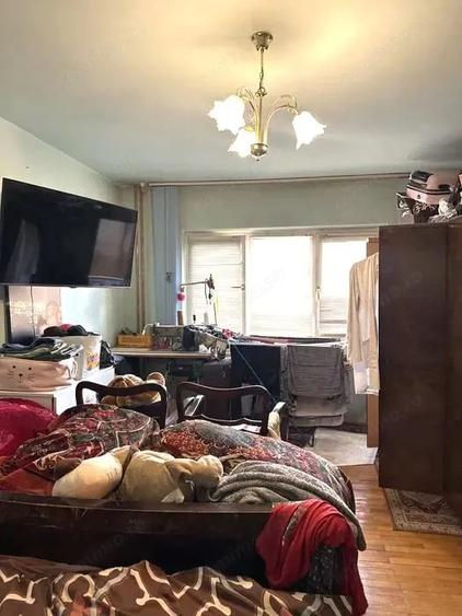 Apartament cu 3 camere decomandat în Mircea cel Bătrân