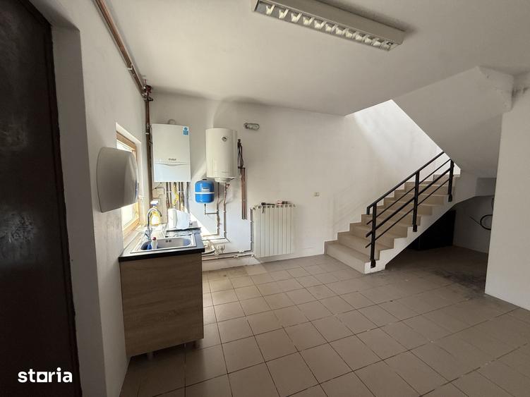 Casă cu 3 camere cu Teren 650 Mp în Central