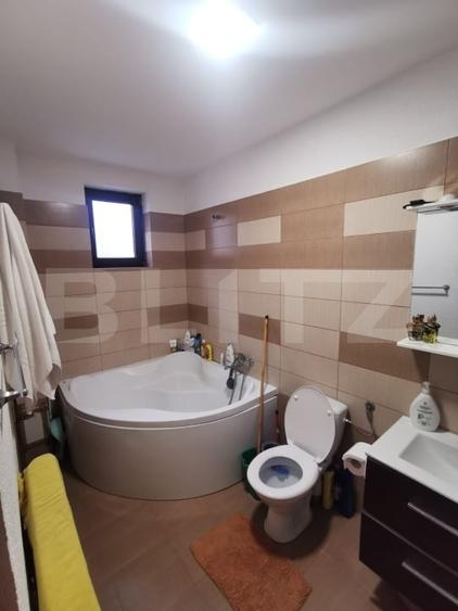 Casă individuală cu 4 camere cu Teren 800 Mp în Pănet