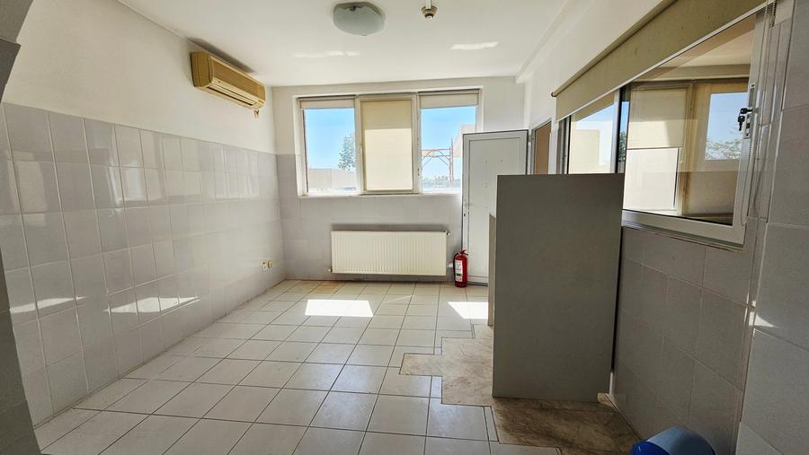 Casă cu 12 camere cu Canalizare în Băneasa