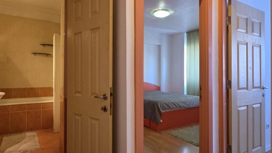 Apartament cu 3 camere decomandat în Griviței