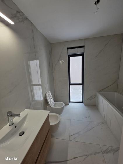 Apartament cu 5 camere în Aviației