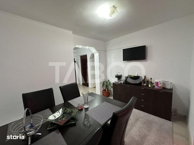 Apartament cu 3 camere decomandat în Jiblea Veche