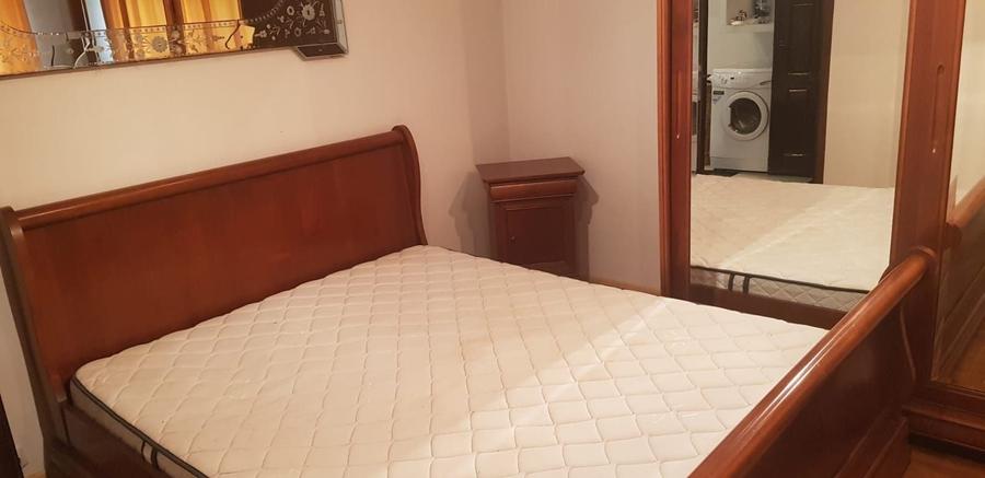 Apartament cu 3 camere decomandat în Vitanul Nou