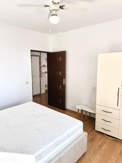Apartament cu 4 camere semidecomandat, mobilat în Valea Lupului
