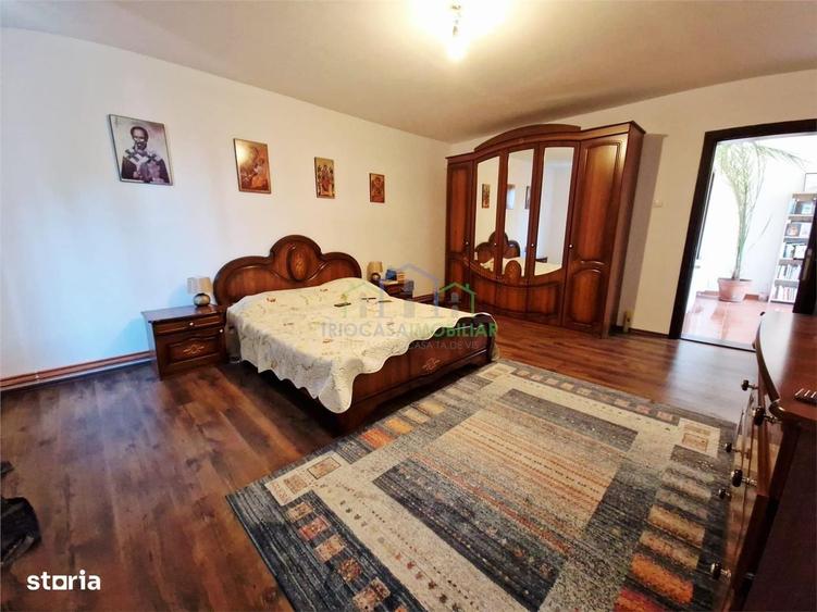 Casă cu 4 camere cu Teren 2936 Mp în Coșoveni