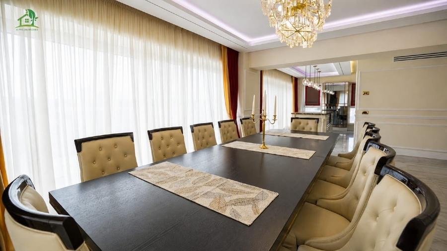 Apartament cu 5 camere decomandat, mobilat în Central