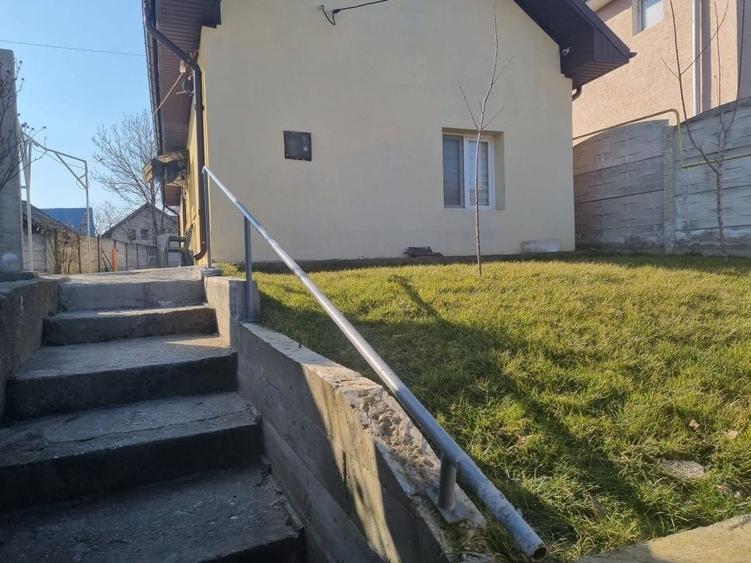 Casă cu 3 camere cu Teren 120 Mp în Central